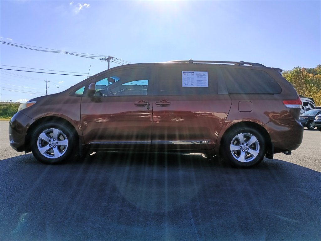 2013 Toyota Sienna LE