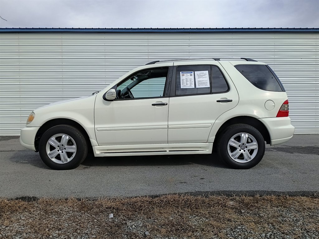 2005 Mercedes-Benz M-Class ML350's photo