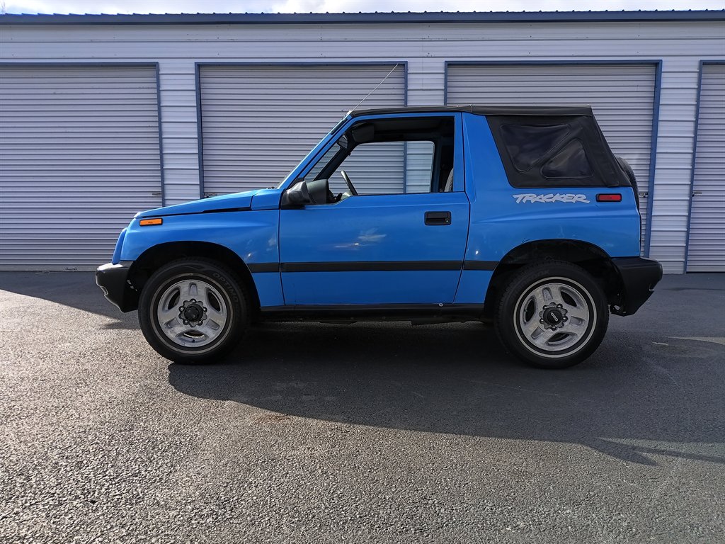 1997 Geo Tracker CONVERTIBLE's photo