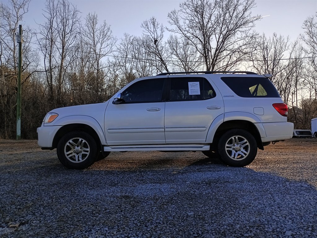 2007 Toyota Sequoia Limited's photo