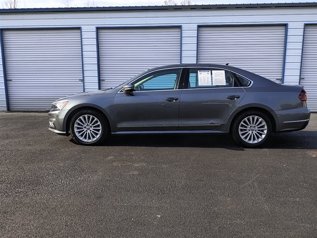 2017 Volkswagen Passat SE
