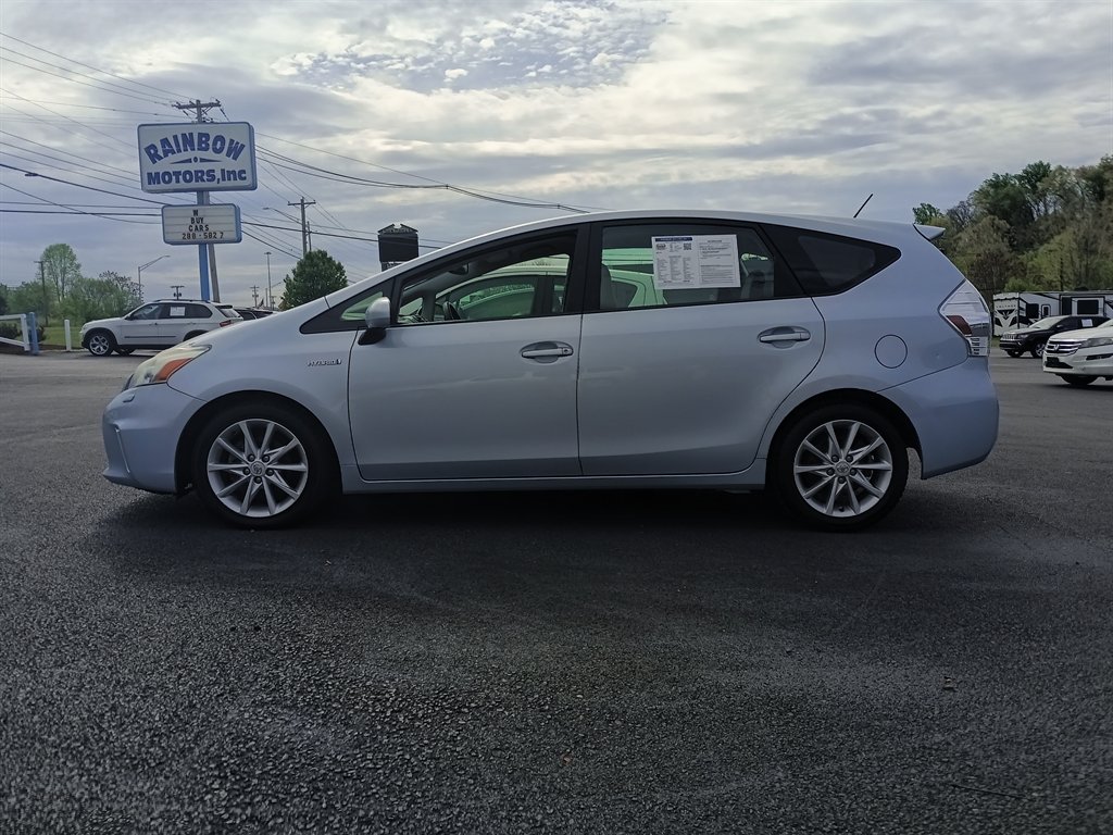 2012 Toyota Prius v Five