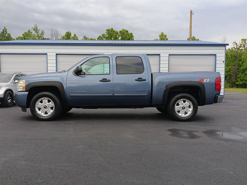 2010 Chevrolet Silverado 1500 LT 4X4 Crew Cab's photo