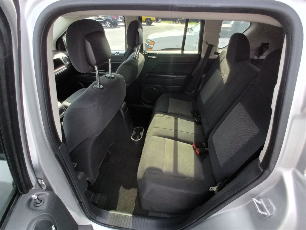 2011 Jeep Compass Base - Photo 10