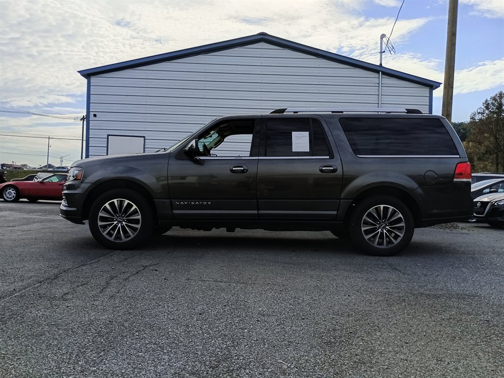 2016 Lincoln Navigator Select